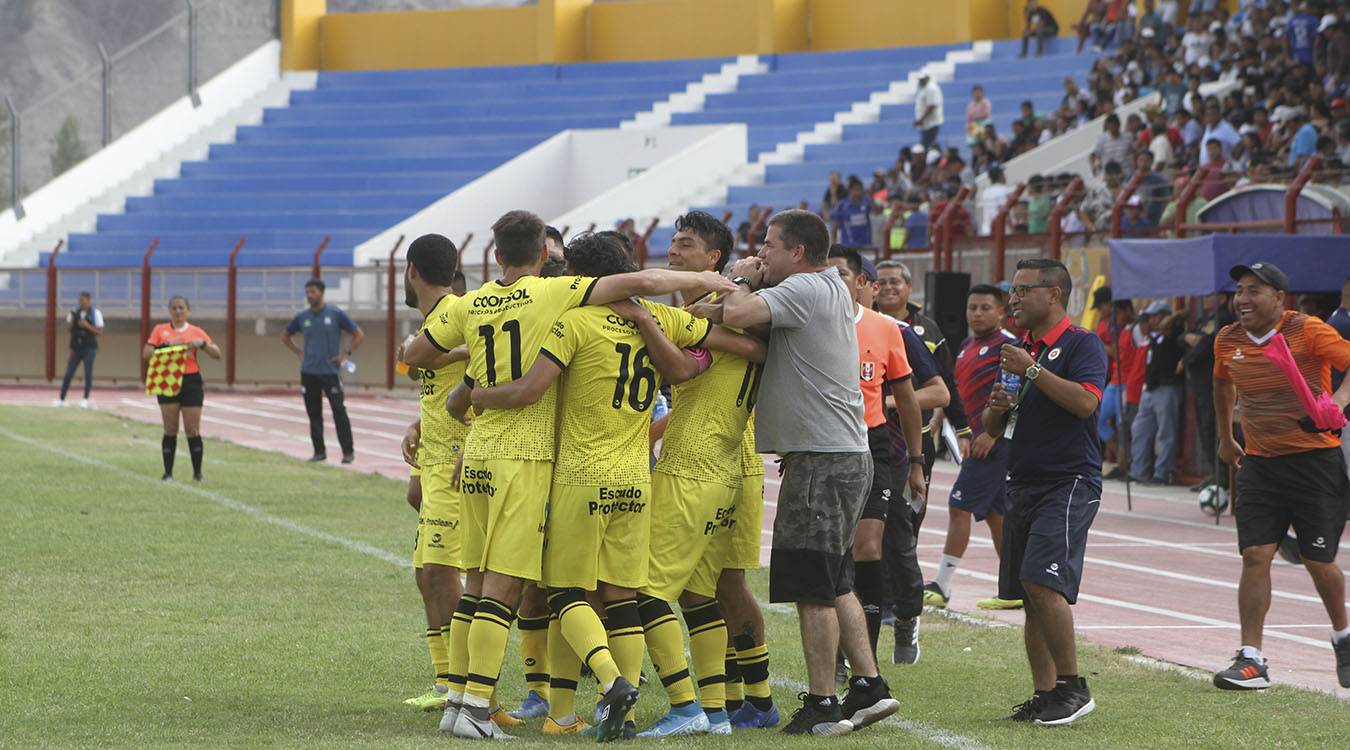 En el Perú la pelota sí se mancha